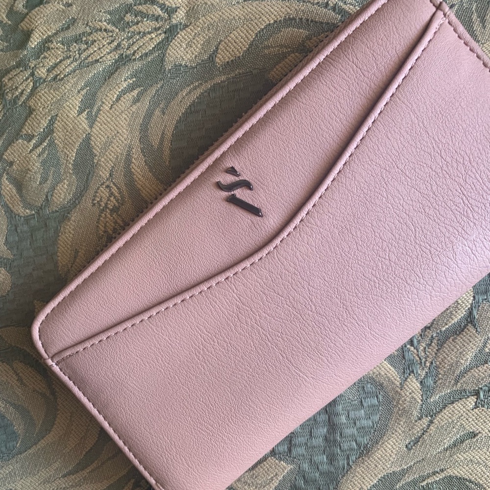 Simply vera by Vera Wang wallet